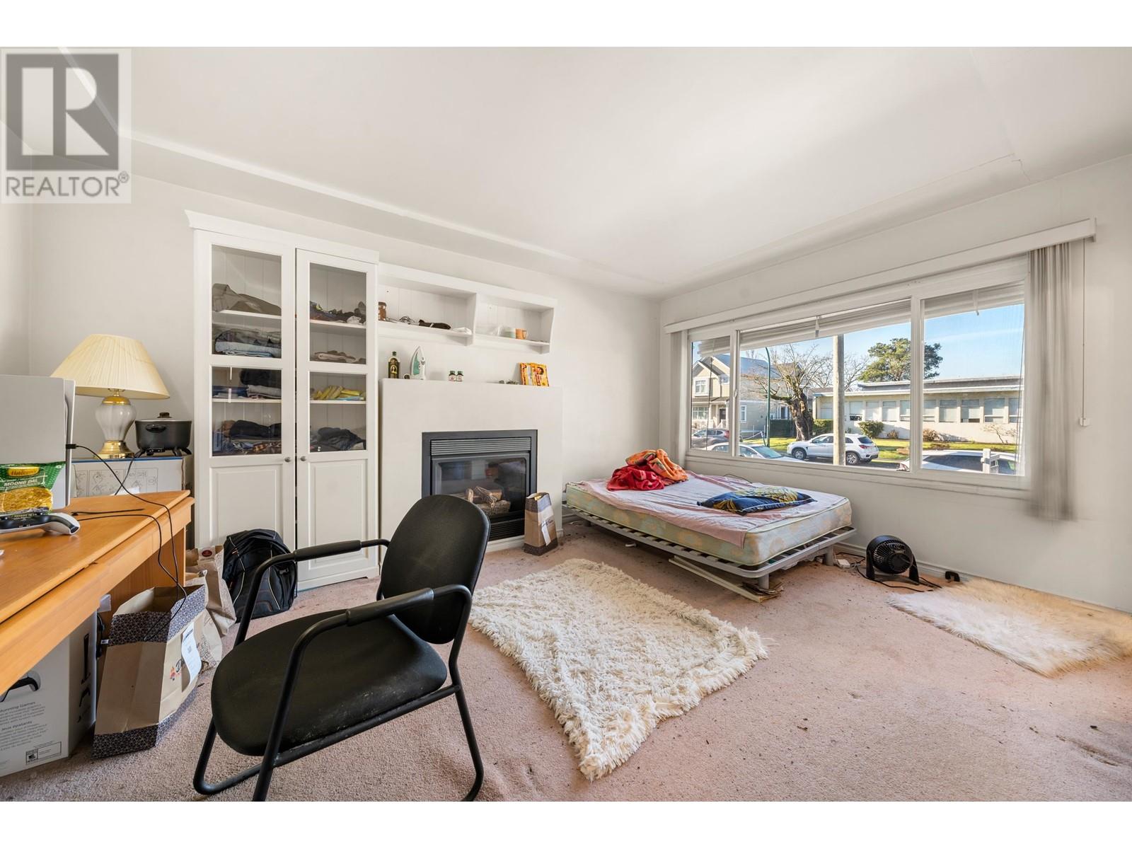 Property at 5628 KILLARNEY STREET image 3