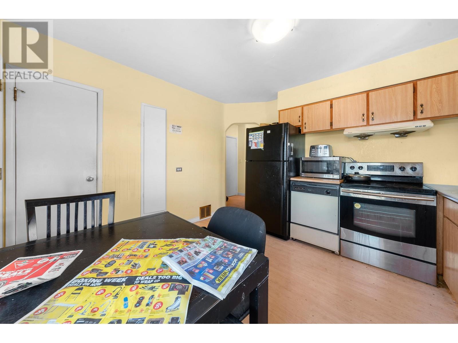 5628 Killarney Street, Vancouver, British Columbia  V5R 3W2 - Photo 9 - R2957547