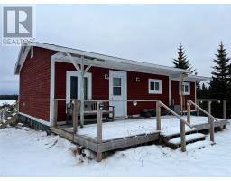 3 Gull Pond Road