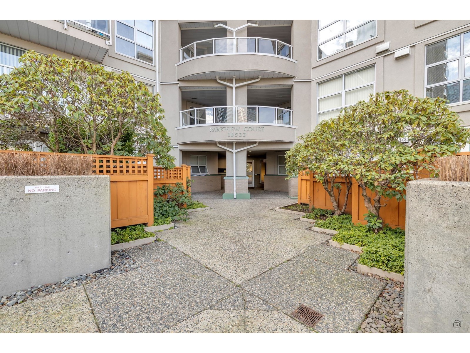 206 10533 University Drive, Surrey, British Columbia  V3T 5T7 - Photo 4 - R2956502