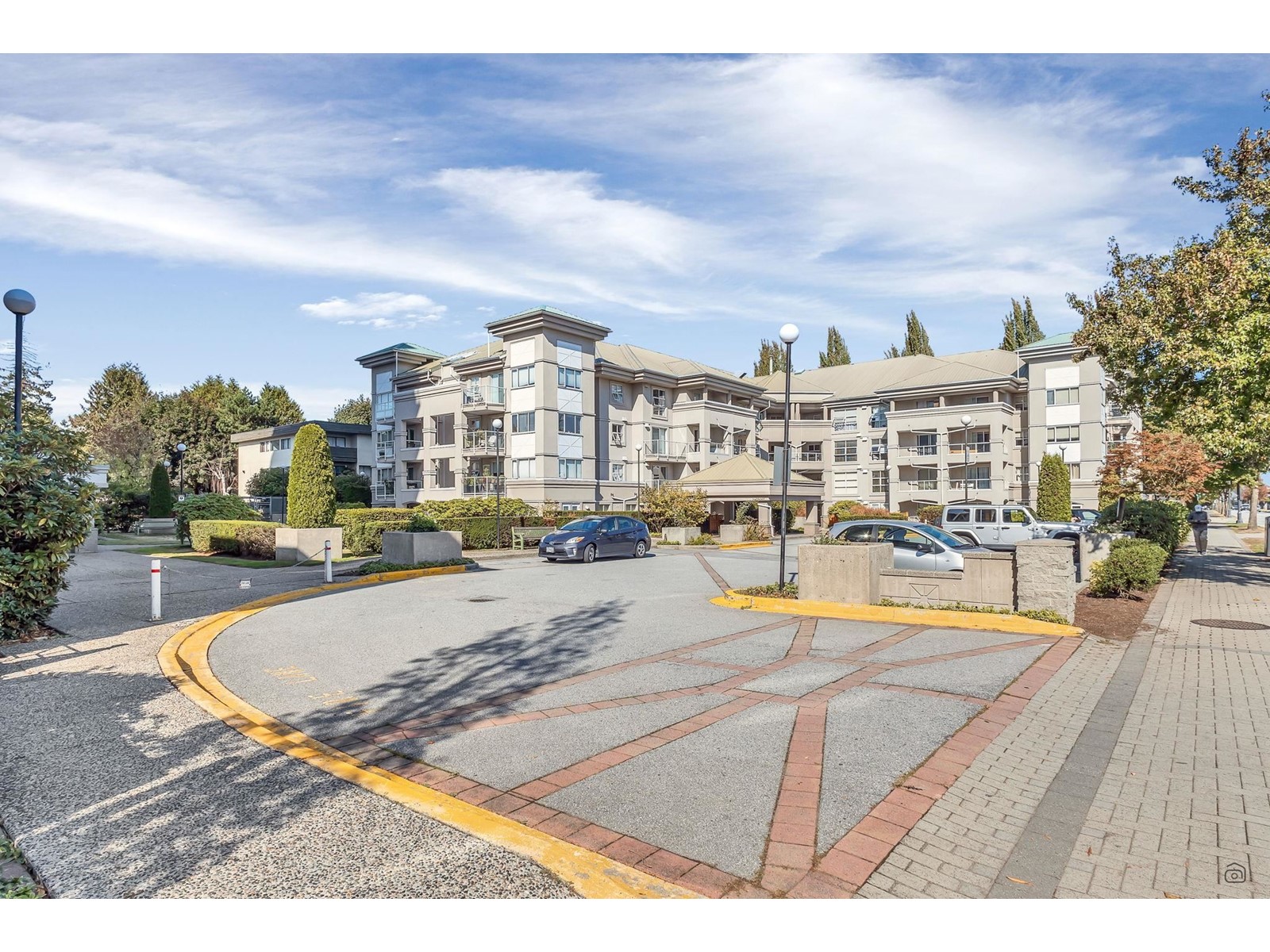 206 10533 UNIVERSITY DRIVE, Surrey, British Columbia