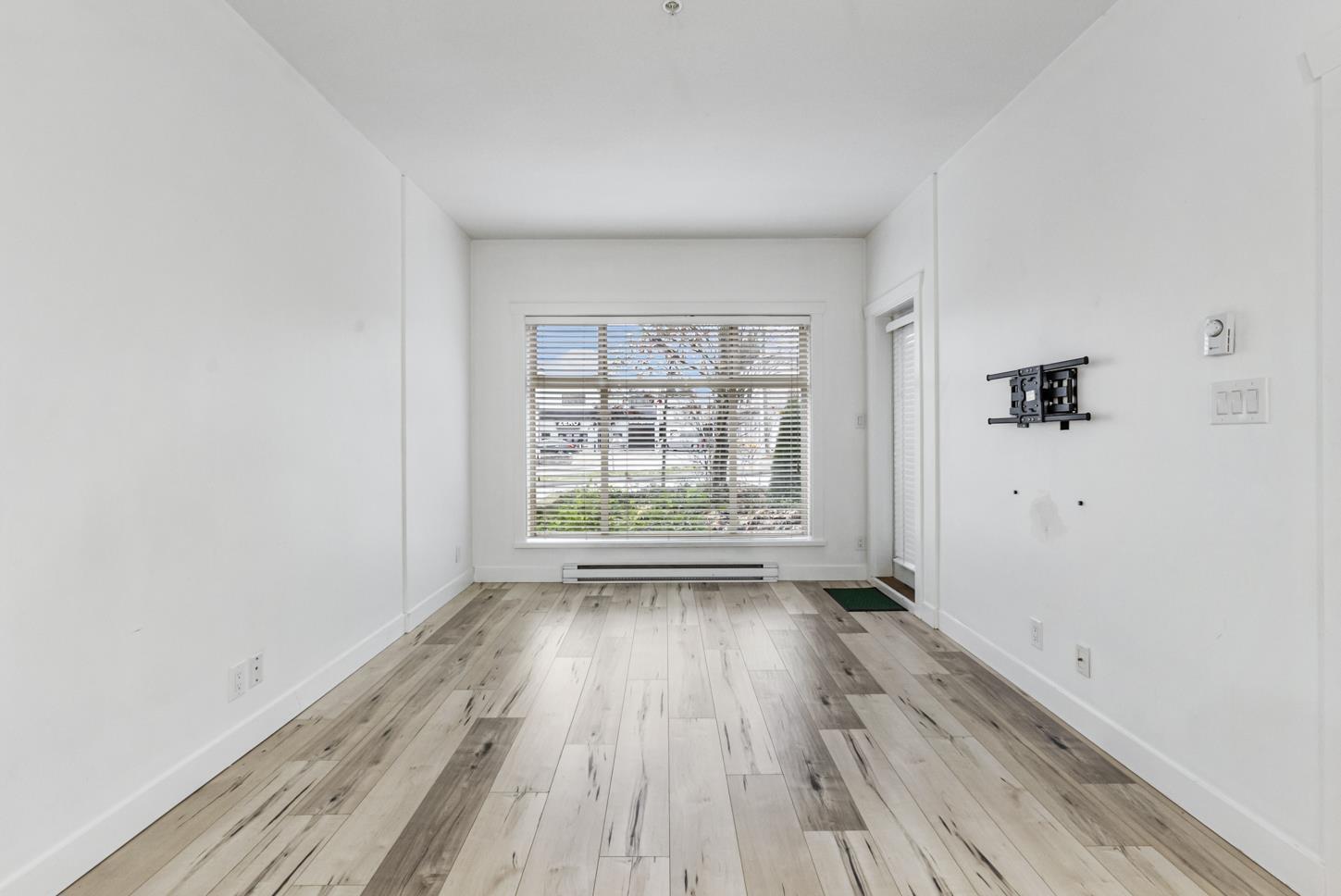 Property at 103 13468 KING GEORGE BOULEVARD image 4