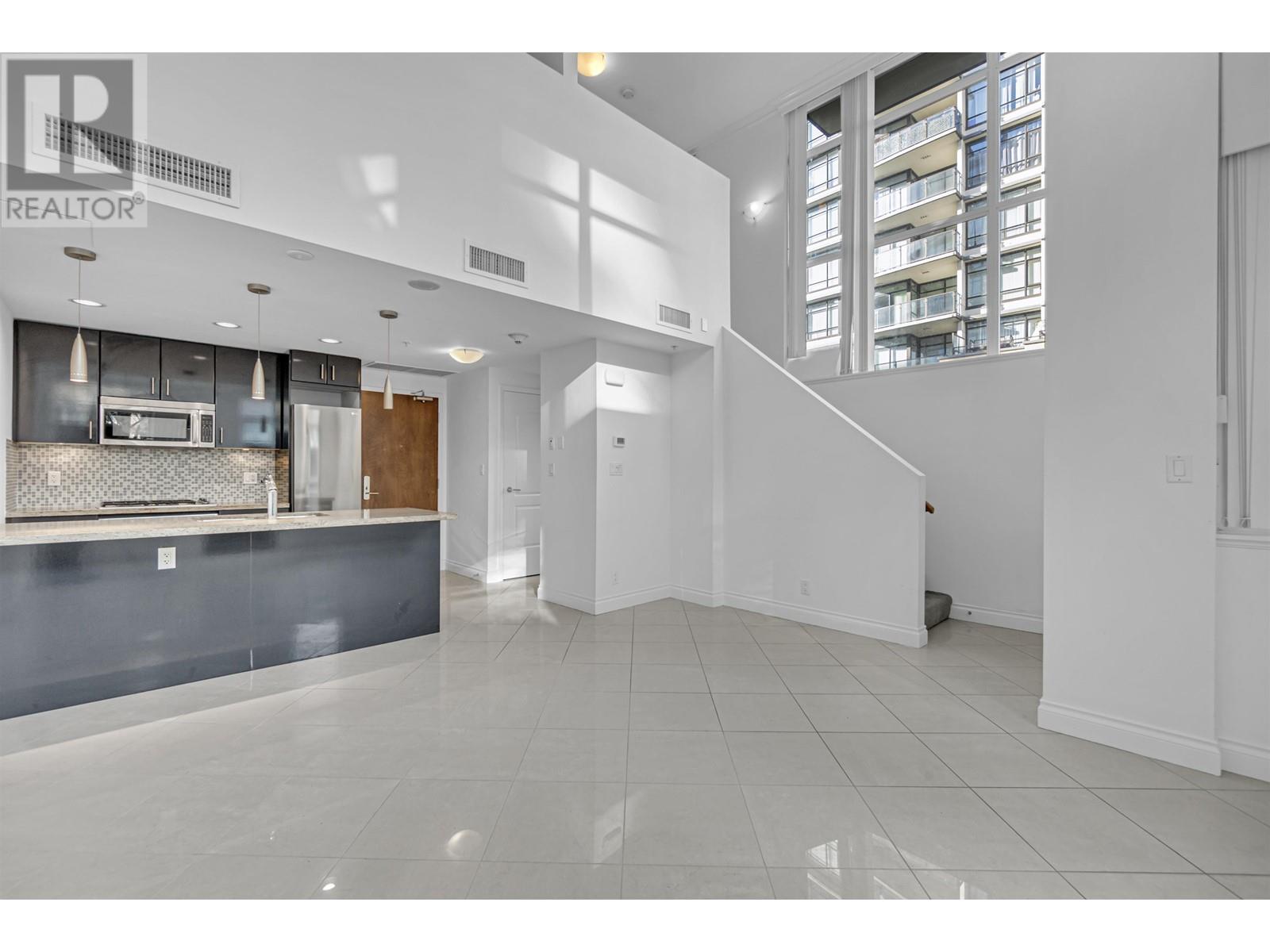 169 Esplanade E Avenue, North Vancouver, British Columbia  V7L 1A1 - Photo 12 - R2955382