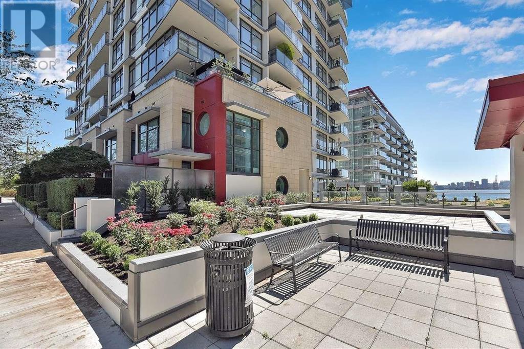 169 Esplanade E Avenue, North Vancouver, British Columbia  V7L 1A1 - Photo 3 - R2955382