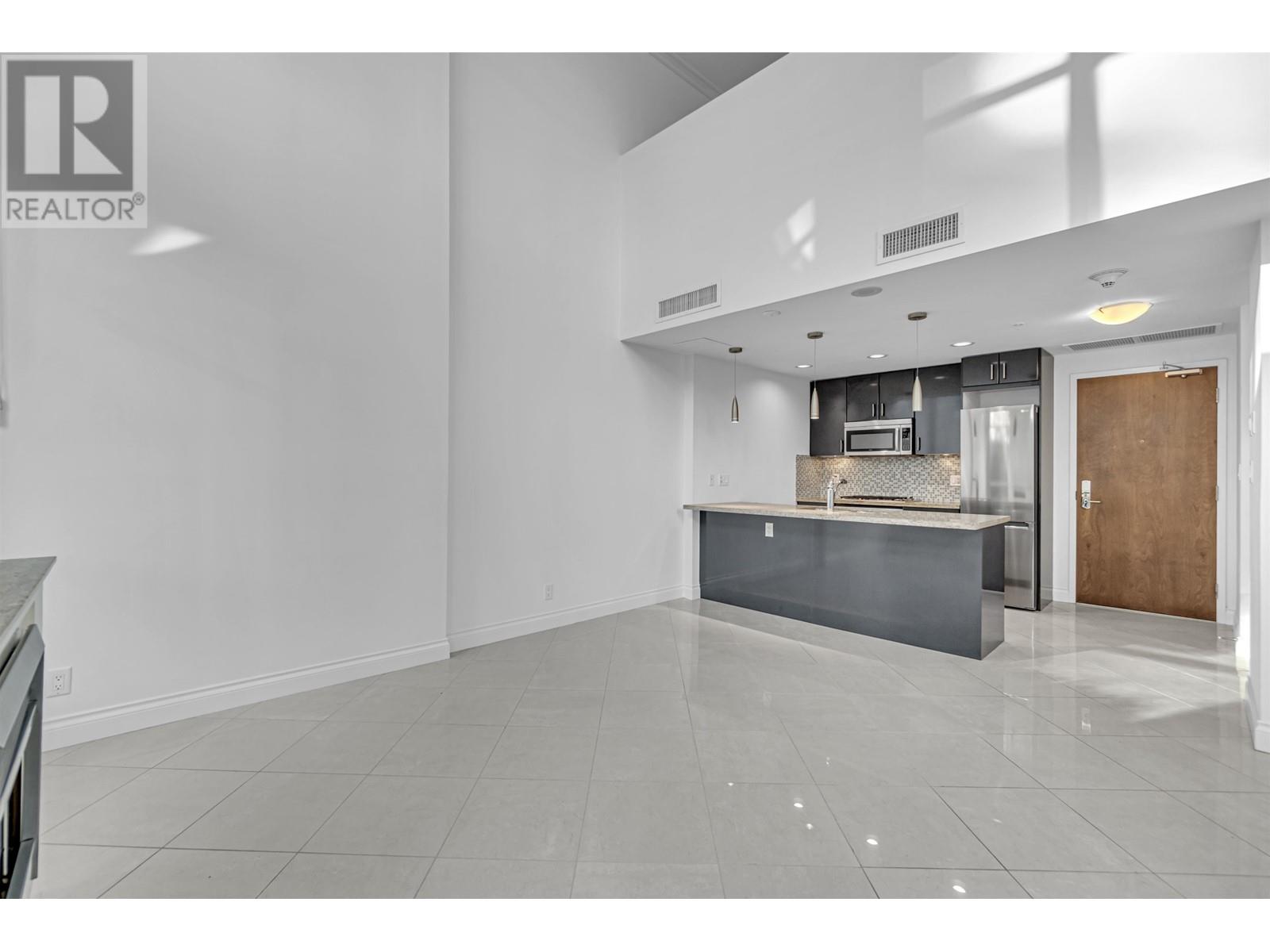 169 Esplanade E Avenue, North Vancouver, British Columbia  V7L 1A1 - Photo 13 - R2955382