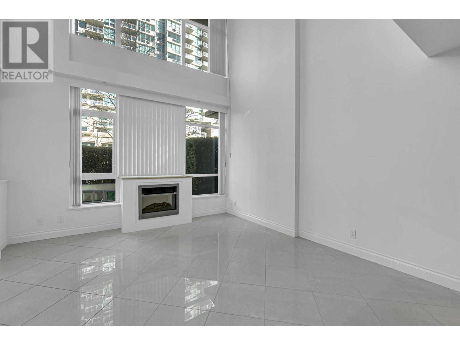 169 Esplanade E Avenue, North Vancouver, British Columbia  V7L 1A1 - Photo 9 - R2955382