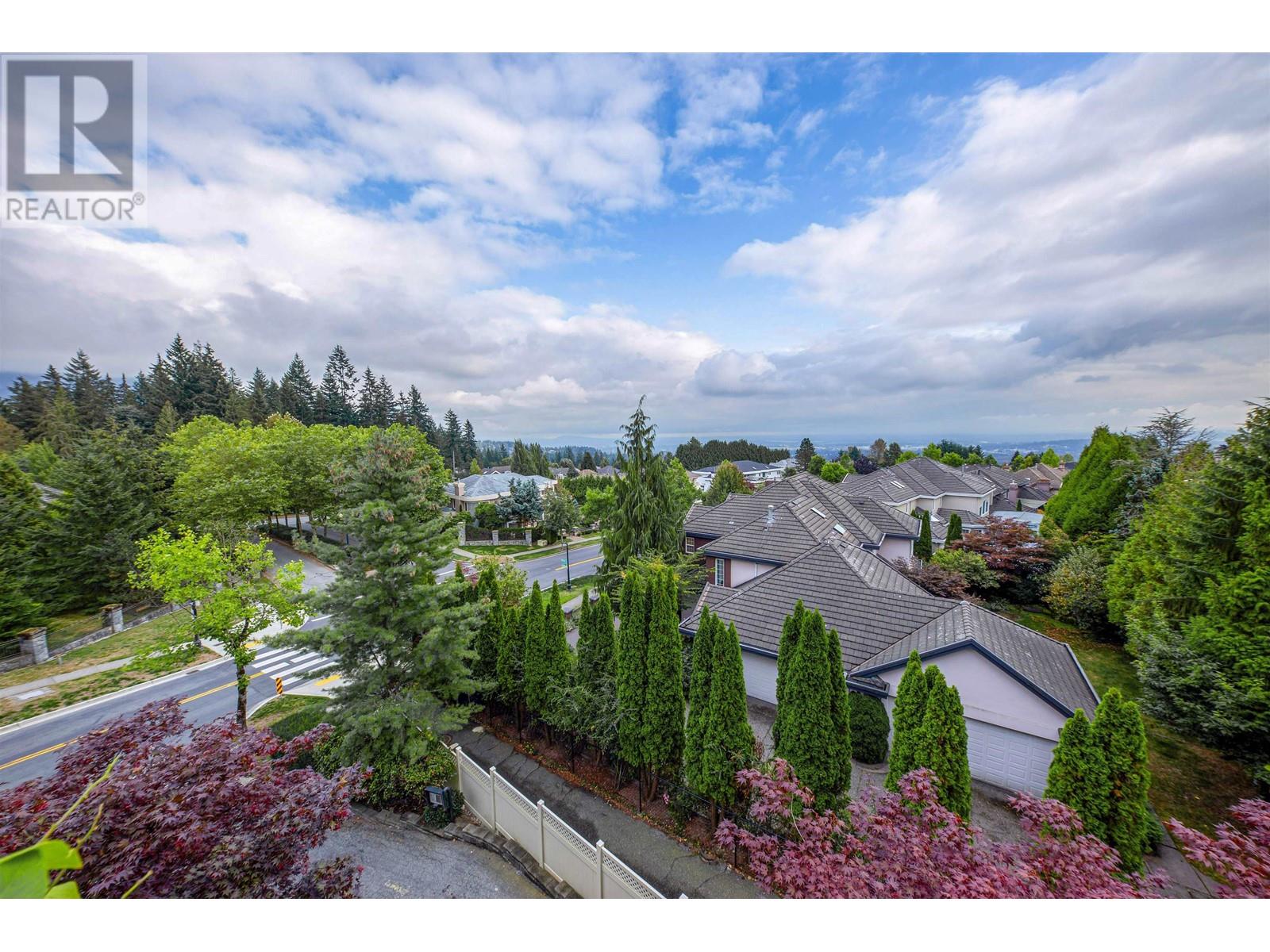 305 3176 Plateau Boulevard, Coquitlam, British Columbia  V3E 3J2 - Photo 5 - R2958444