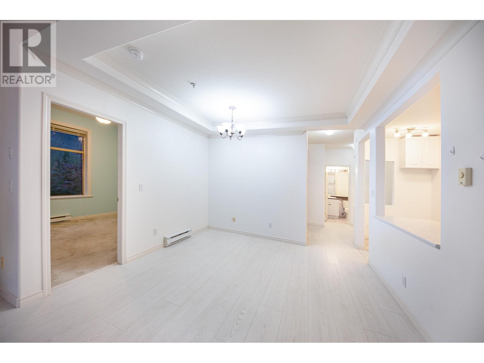 305 3176 Plateau Boulevard, Coquitlam, British Columbia  V3E 3J2 - Photo 12 - R2958444