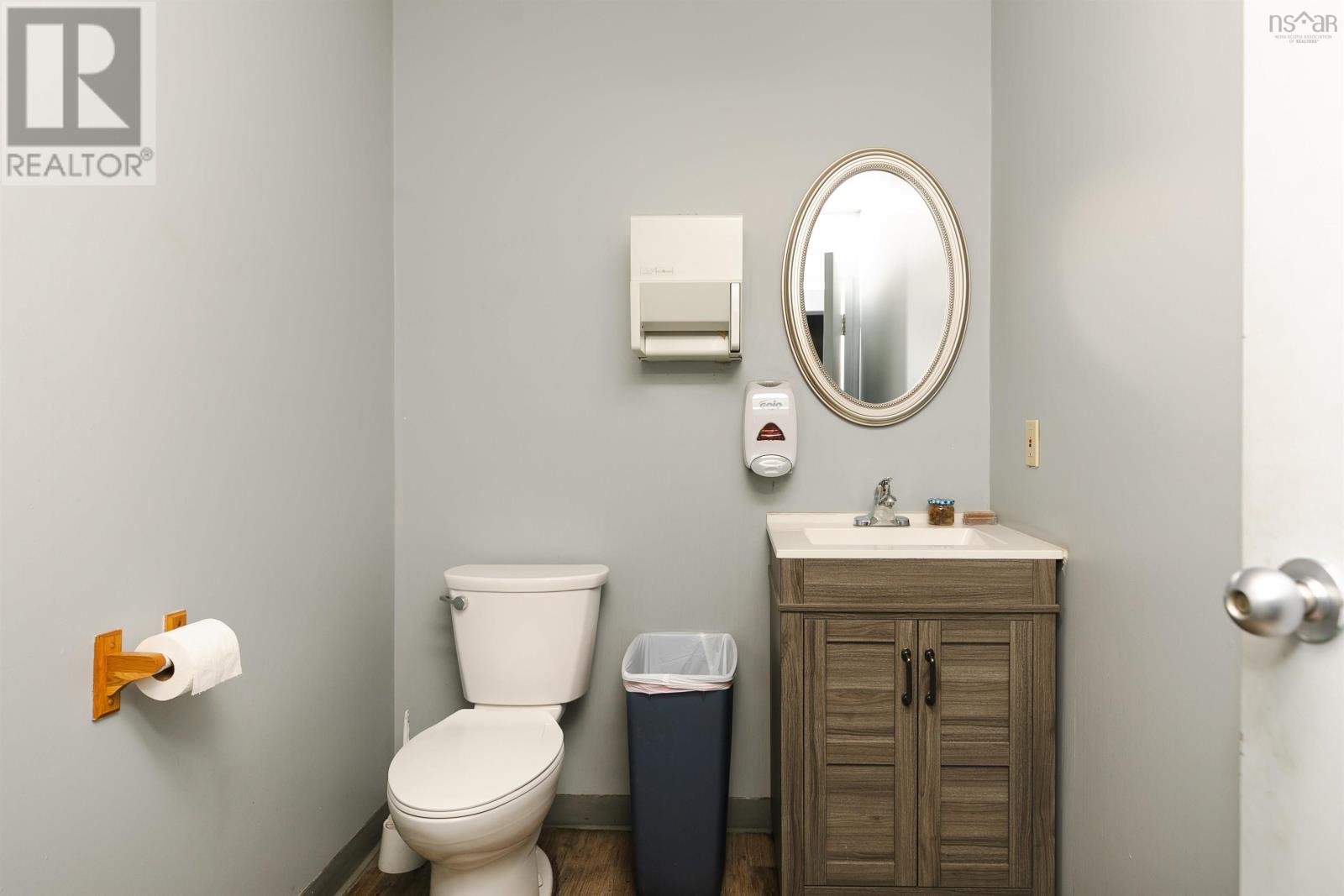 380 Bluewater Road, Bedford, Nova Scotia  B4B 1J3 - Photo 18 - 202501343