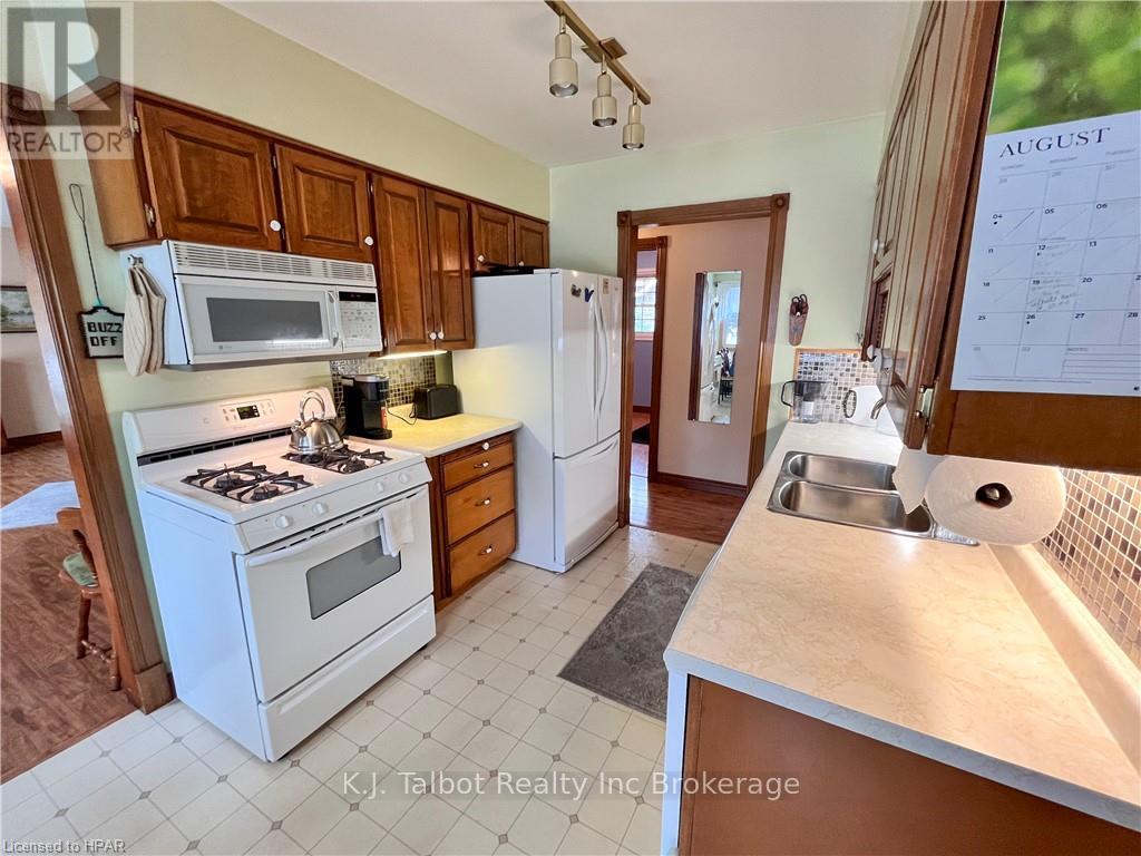 154 Blake Street E, Goderich, Ontario  N7A 1E3 - Photo 11 - X10780198