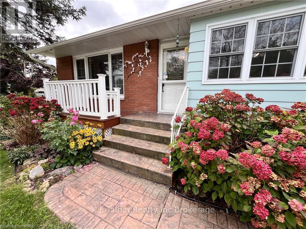 154 Blake Street E, Goderich, Ontario  N7A 1E3 - Photo 3 - X10780198
