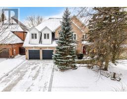 910 NORSAN COURT, Newmarket, Ontario