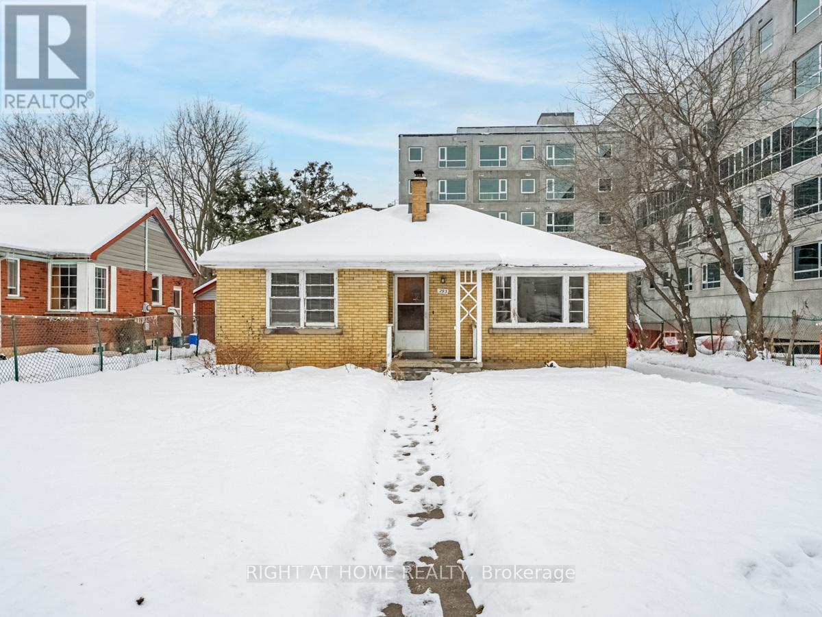 293 Albert Street, Waterloo, Ontario  N2L 3T9 - Photo 2 - X11934302