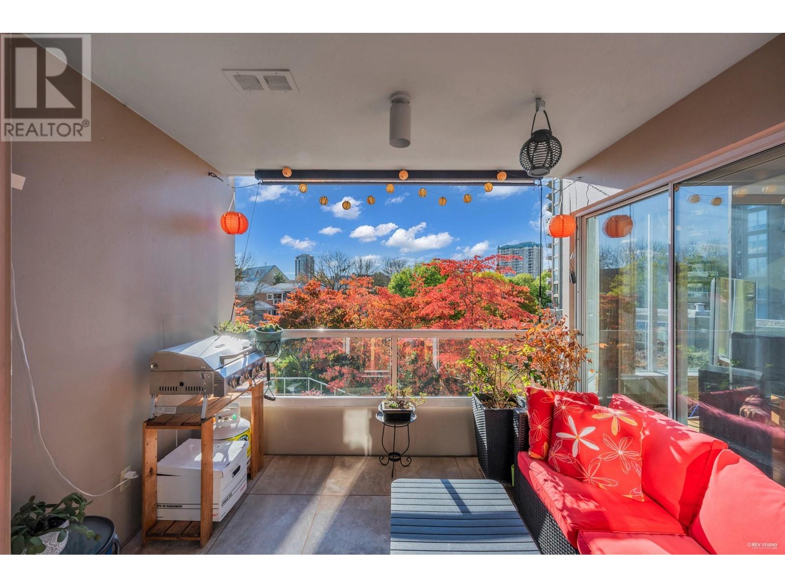 306 1065 Quayside Drive, New Westminster, British Columbia  V3M 1C5 - Photo 3 - R2958532