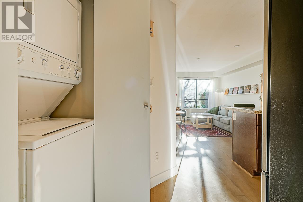 Listing Picture 15 of 34 : 1891 STAINSBURY AVENUE, Vancouver / 溫哥華 - 魯藝地產 Yvonne Lu Group - MLS Medallion Club Member