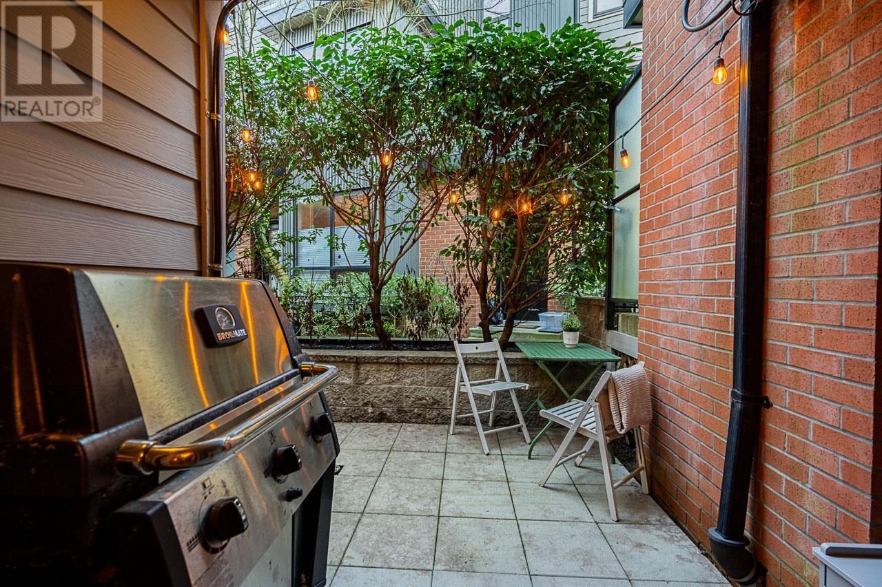 Listing Picture 23 of 34 : 1891 STAINSBURY AVENUE, Vancouver / 溫哥華 - 魯藝地產 Yvonne Lu Group - MLS Medallion Club Member