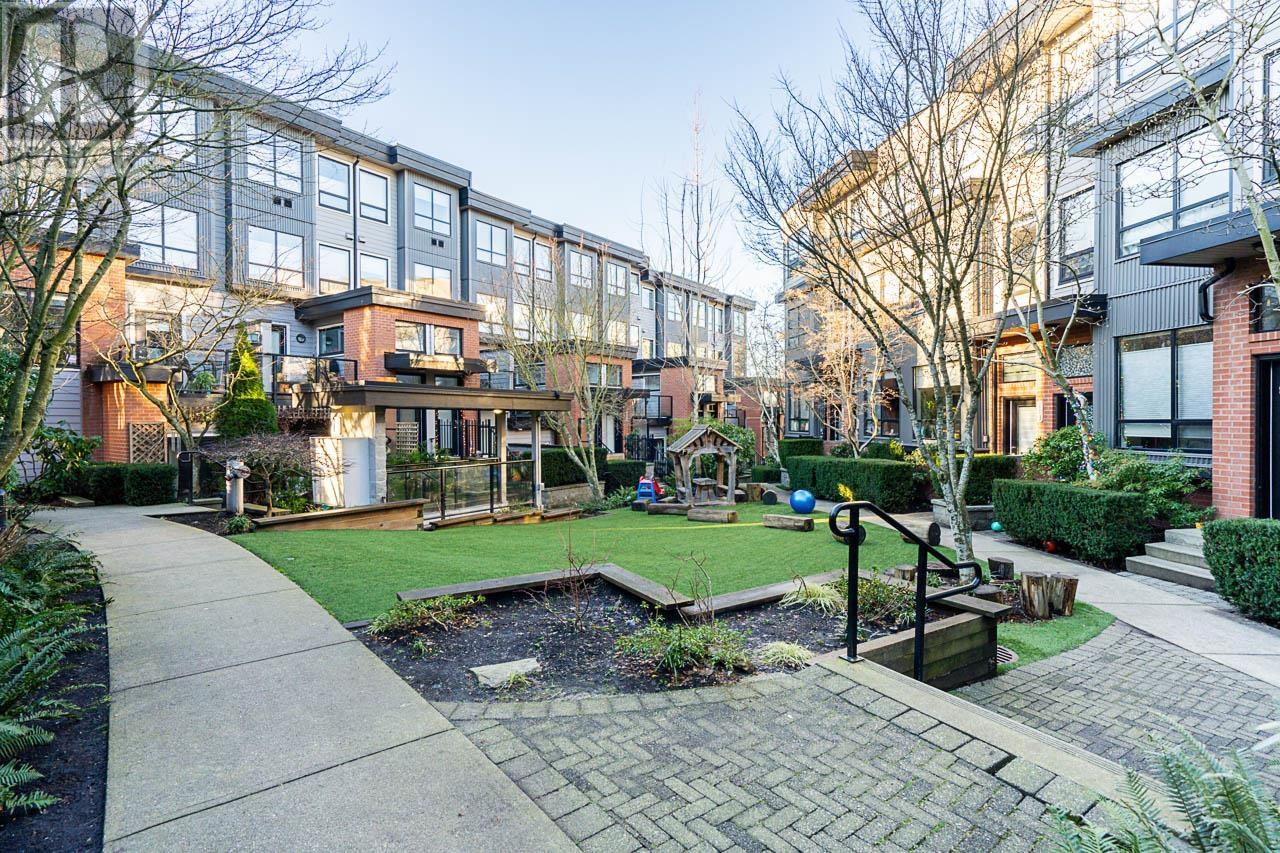 Listing Picture 29 of 34 : 1891 STAINSBURY AVENUE, Vancouver / 溫哥華 - 魯藝地產 Yvonne Lu Group - MLS Medallion Club Member