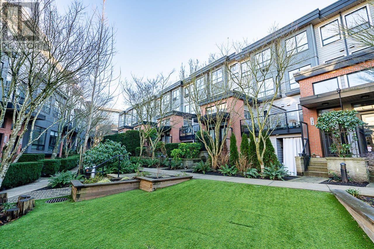 Listing Picture 32 of 34 : 1891 STAINSBURY AVENUE, Vancouver / 溫哥華 - 魯藝地產 Yvonne Lu Group - MLS Medallion Club Member