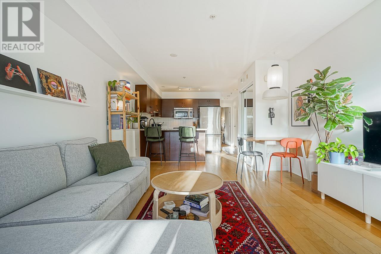 Listing Picture 8 of 34 : 1891 STAINSBURY AVENUE, Vancouver / 溫哥華 - 魯藝地產 Yvonne Lu Group - MLS Medallion Club Member