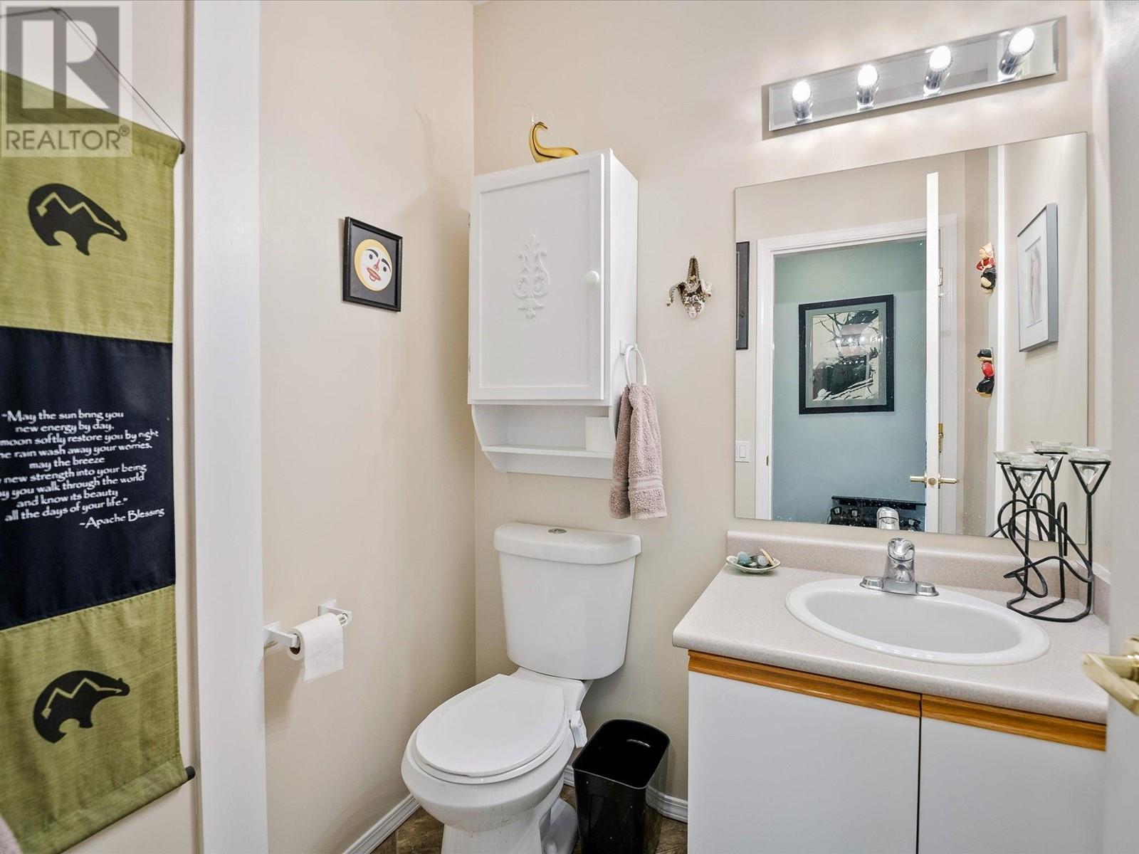 203 1203 Pemberton Avenue, Squamish, British Columbia  V8B 0J7 - Photo 10 - R2958545