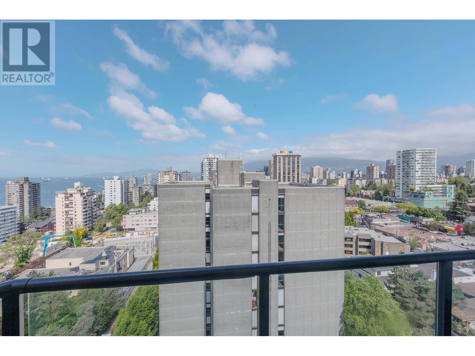 Listing Picture 12 of 33 : 1702 1010 BURNABY STREET, Vancouver / 溫哥華 - 魯藝地產 Yvonne Lu Group - MLS Medallion Club Member