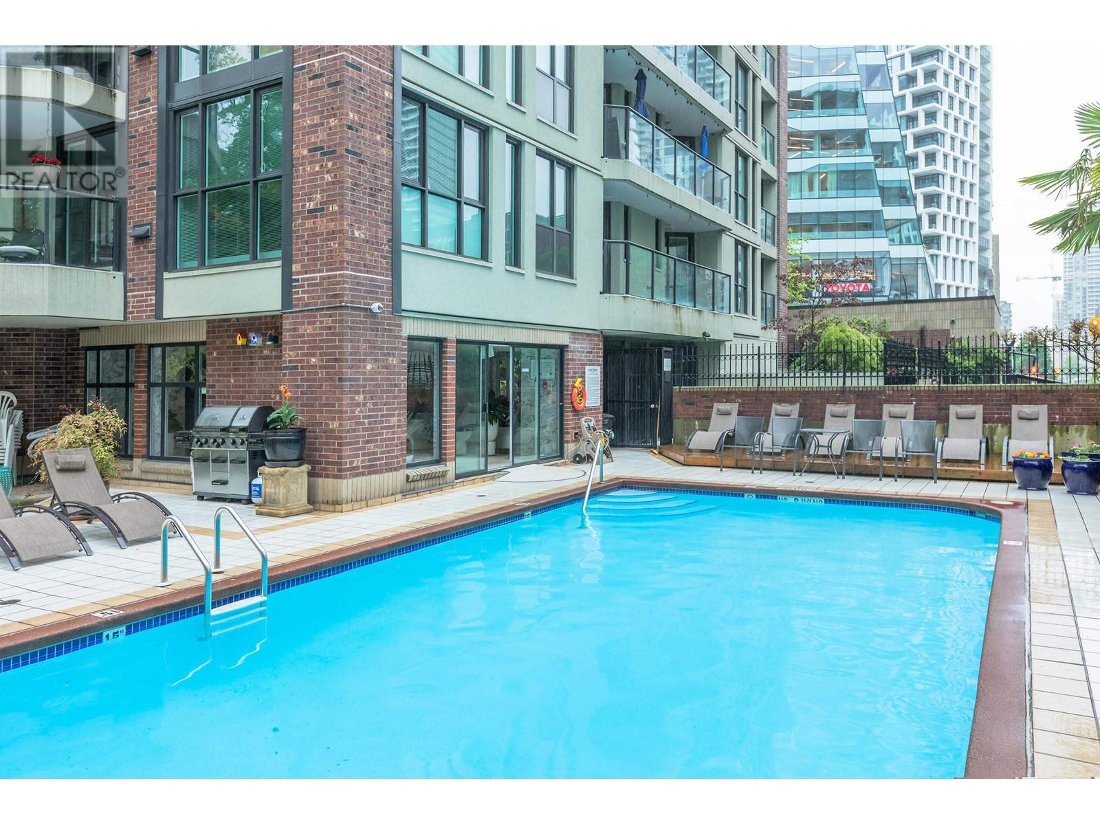 Listing Picture 20 of 33 : 1702 1010 BURNABY STREET, Vancouver / 溫哥華 - 魯藝地產 Yvonne Lu Group - MLS Medallion Club Member