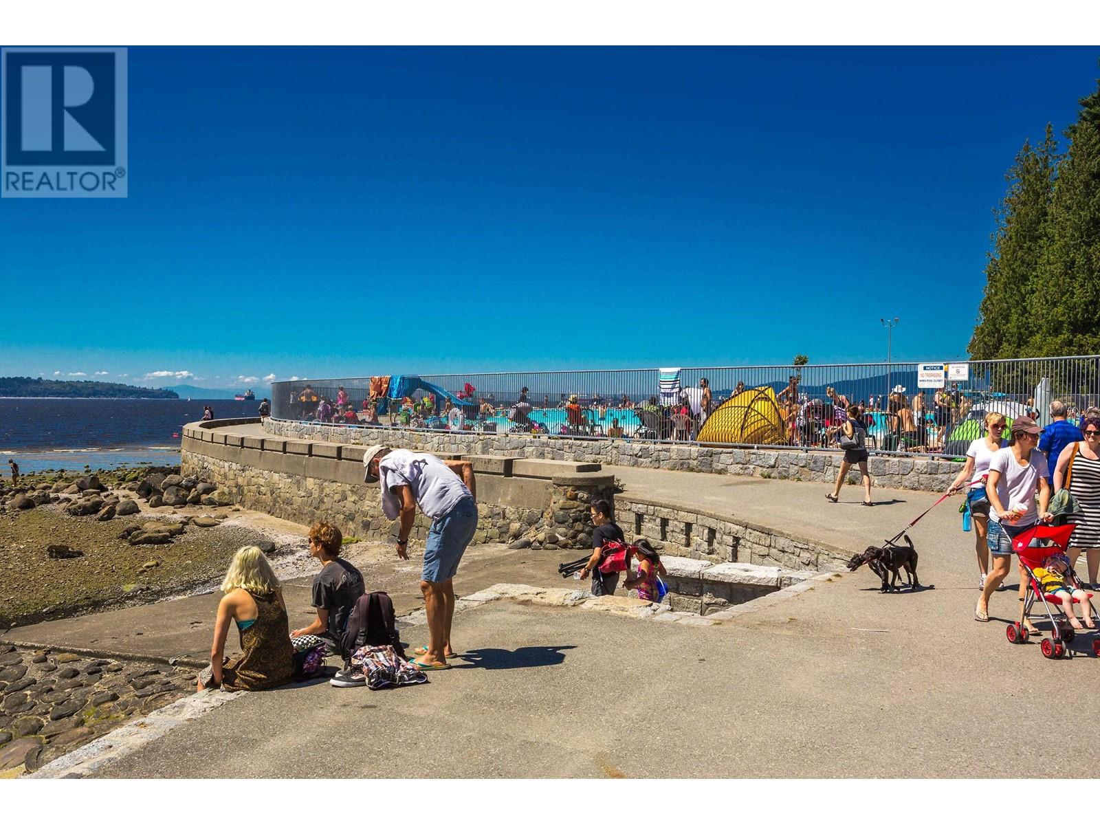 Listing Picture 31 of 33 : 1702 1010 BURNABY STREET, Vancouver / 溫哥華 - 魯藝地產 Yvonne Lu Group - MLS Medallion Club Member