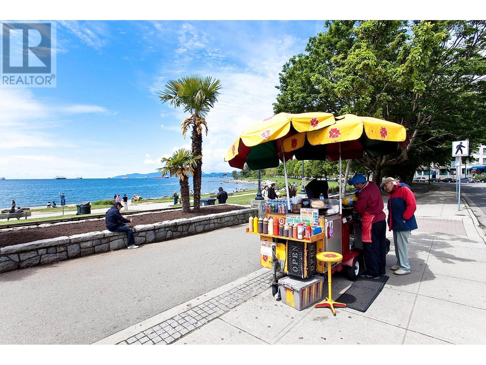 Listing Picture 33 of 33 : 1702 1010 BURNABY STREET, Vancouver / 溫哥華 - 魯藝地產 Yvonne Lu Group - MLS Medallion Club Member