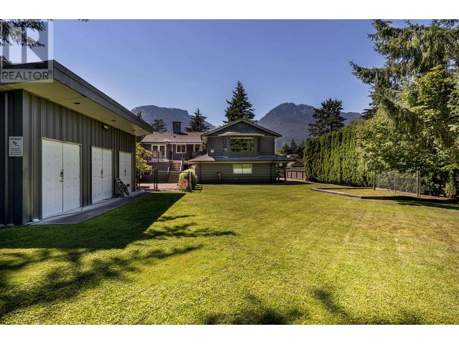 40142 Kalodon Road, Garibaldi Highlands, British Columbia  V0N 1T0 - Photo 4 - R2958690