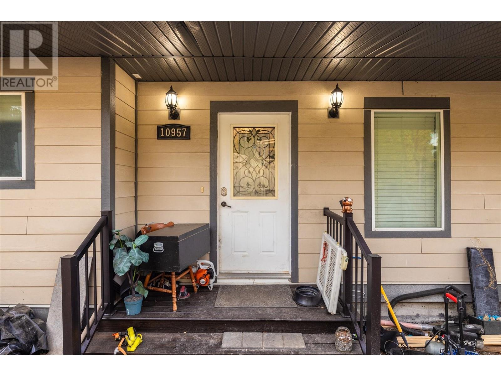 Property at 10957 Pheasant Road image 5