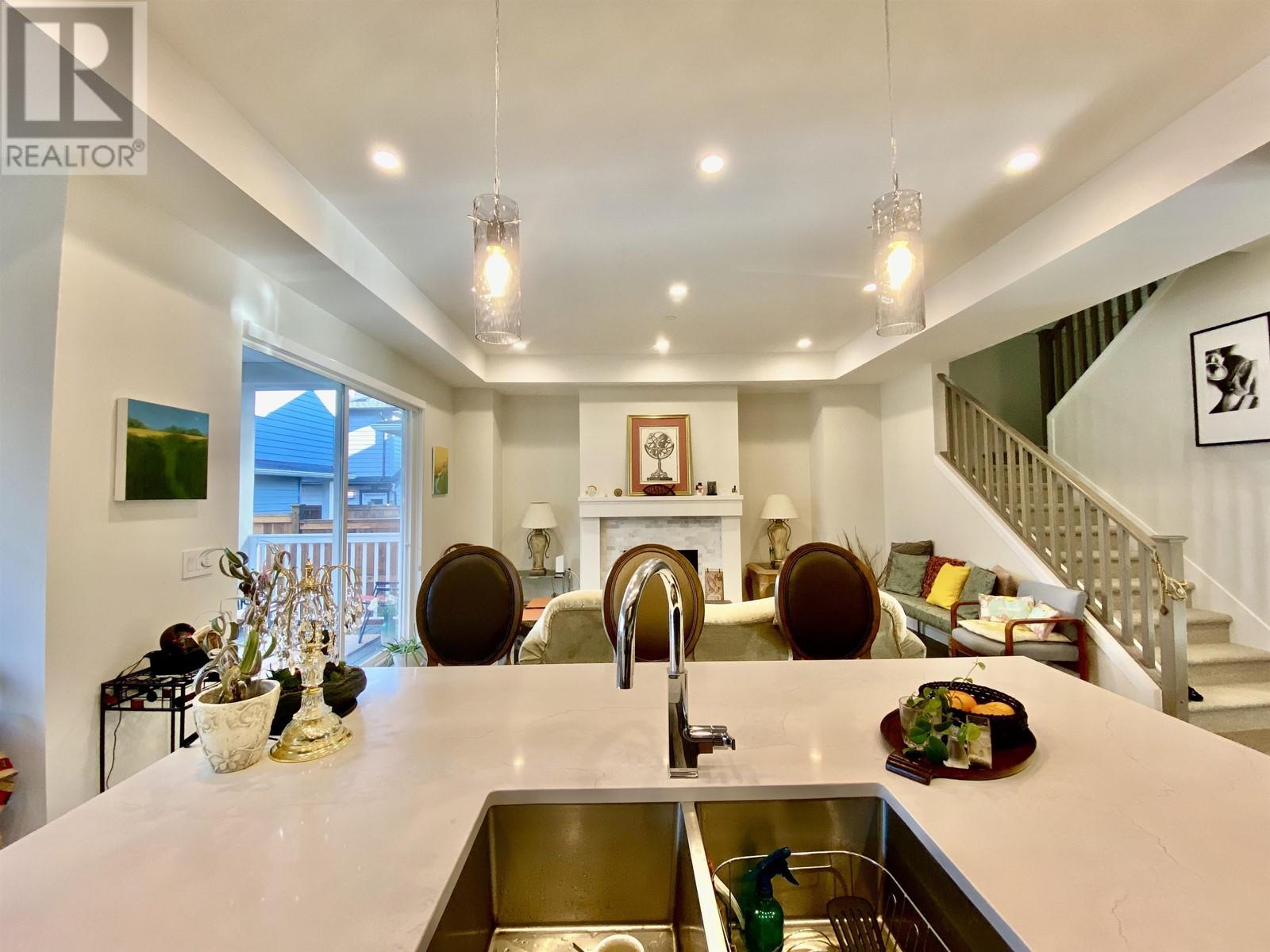 Property at 4733 HEMLOCK WAY image 3