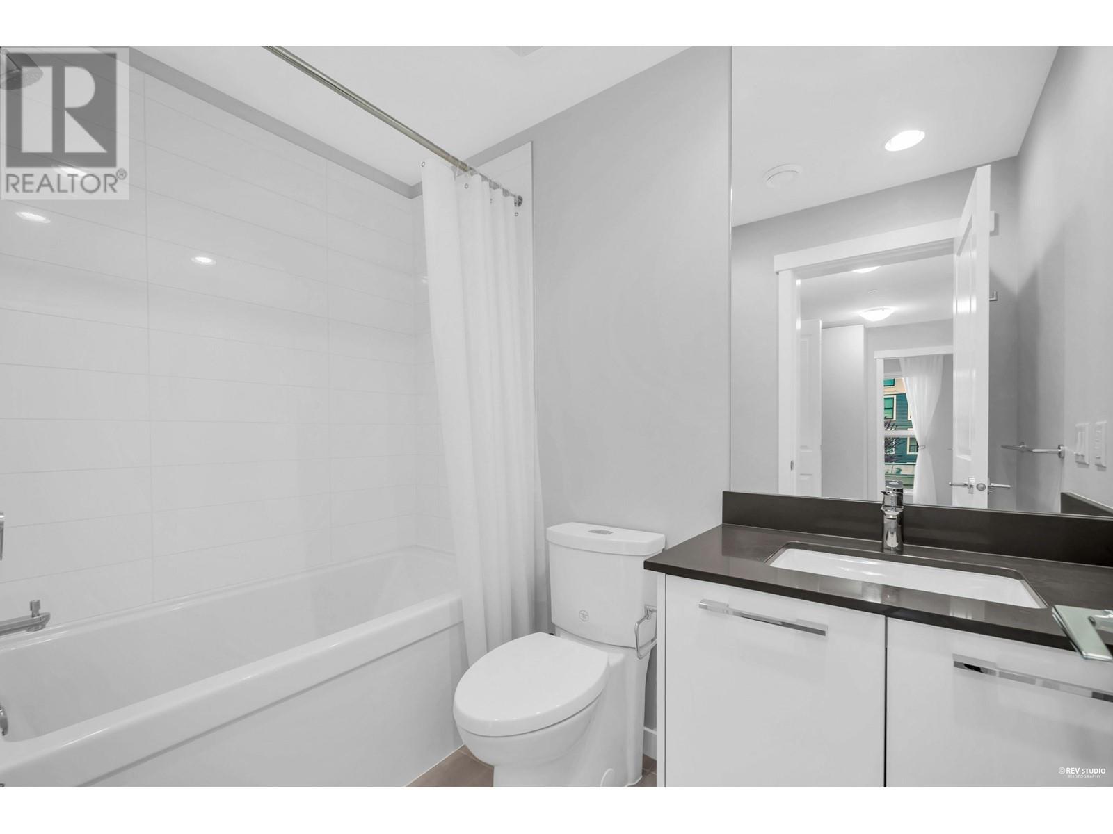 Listing Picture 14 of 20 : 225 9551 ALEXANDRA ROAD, Richmond / 烈治文 - 魯藝地產 Yvonne Lu Group - MLS Medallion Club Member