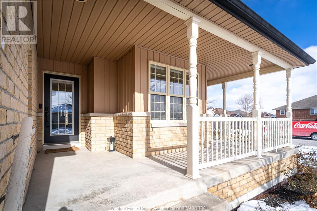 1440 Traditional Trail, Lakeshore, Ontario  N0R 1A0 - Photo 4 - 25001370