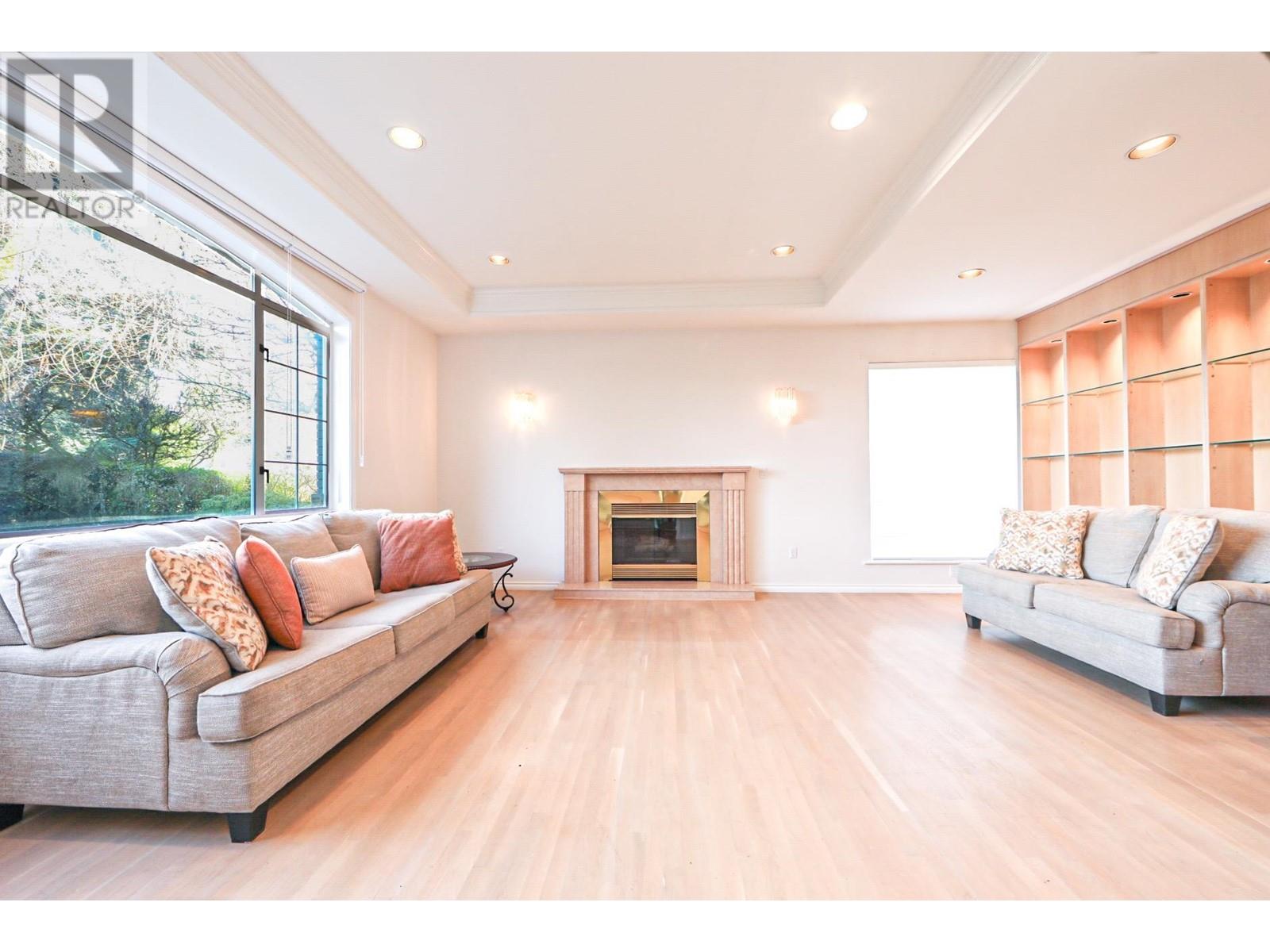 1628 NANTON AVENUE, vancouver, British Columbia V6J2X4