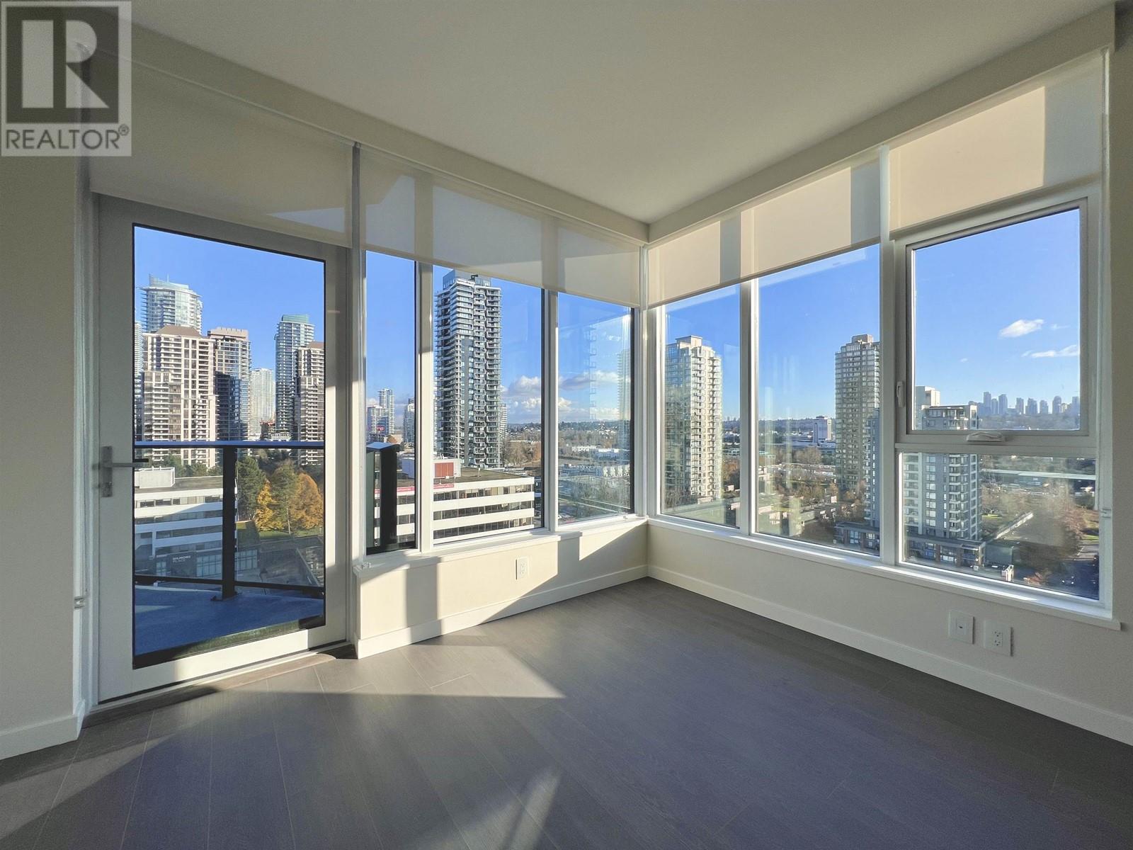 Listing Picture 5 of 28 : 1210 4168 LOUGHEED HIGHWAY, Burnaby / 本拿比 - 魯藝地產 Yvonne Lu Group - MLS Medallion Club Member