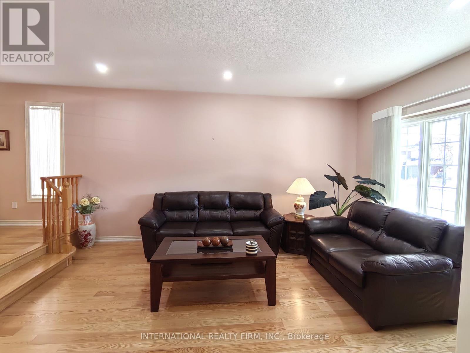 394 Delaney Drive, Ajax, Ontario  L1T 3Y8 - Photo 8 - E11934475