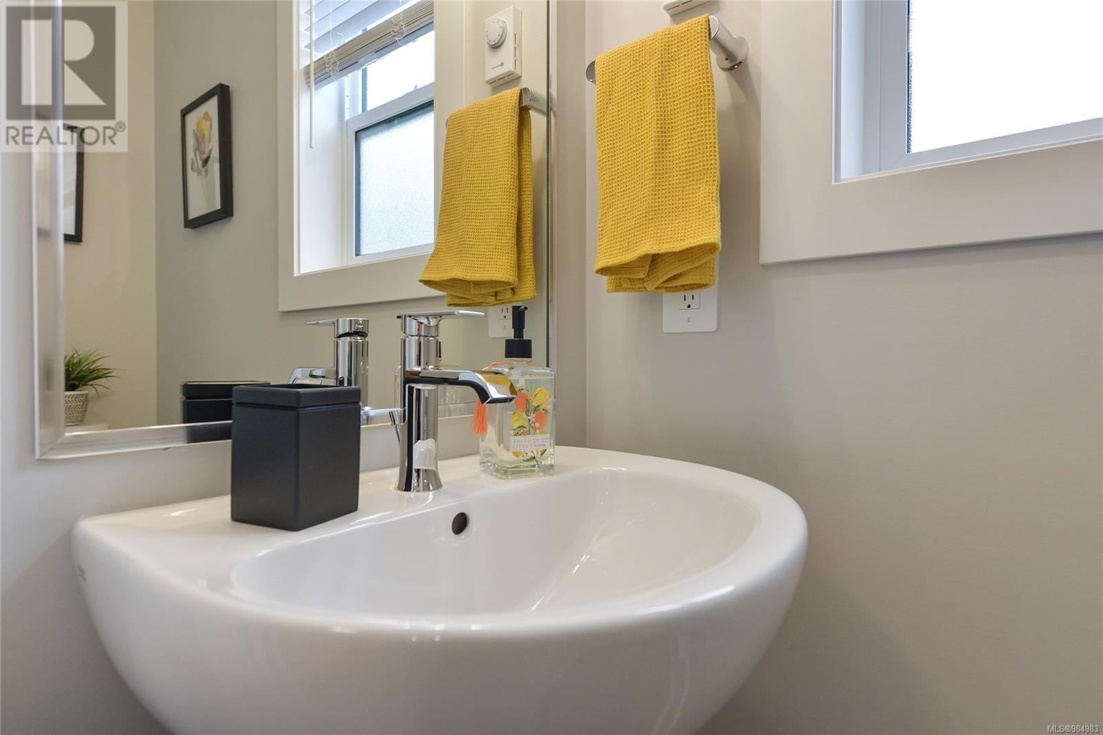 Property at 1443 Atlas Dr image 5