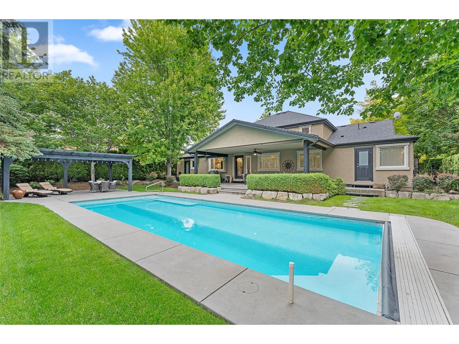 Property at 530 Sarsons Road image 3