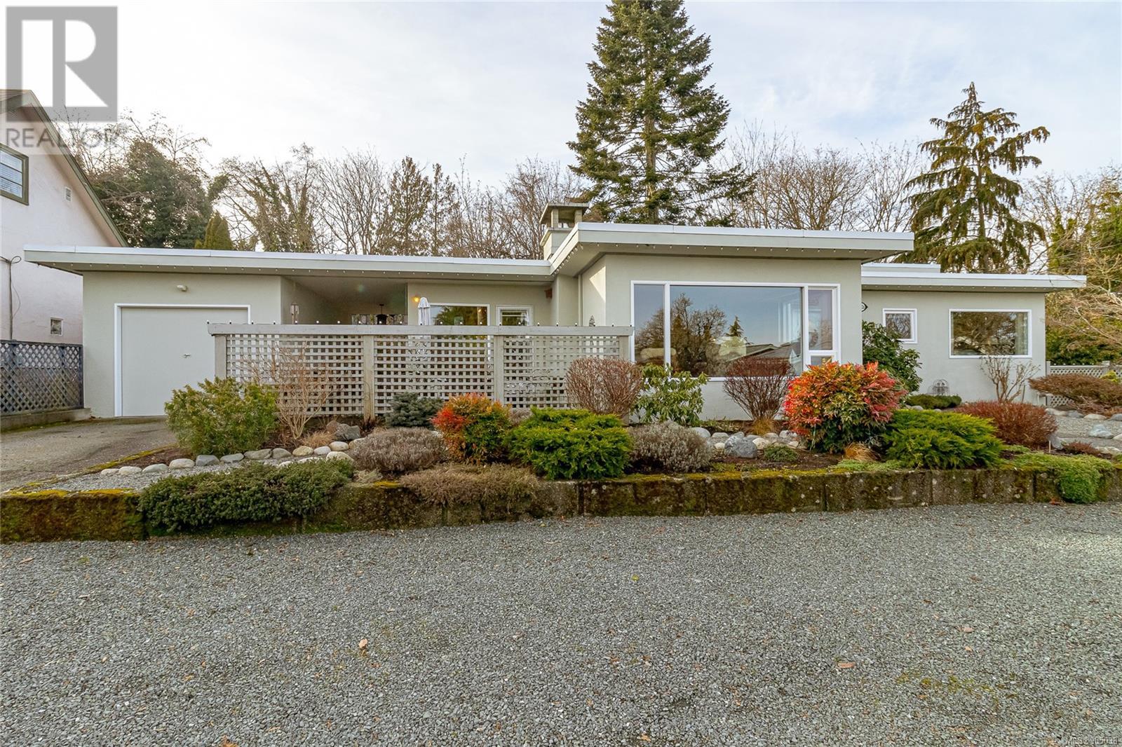 10026 Beach Dr, chemainus, British Columbia