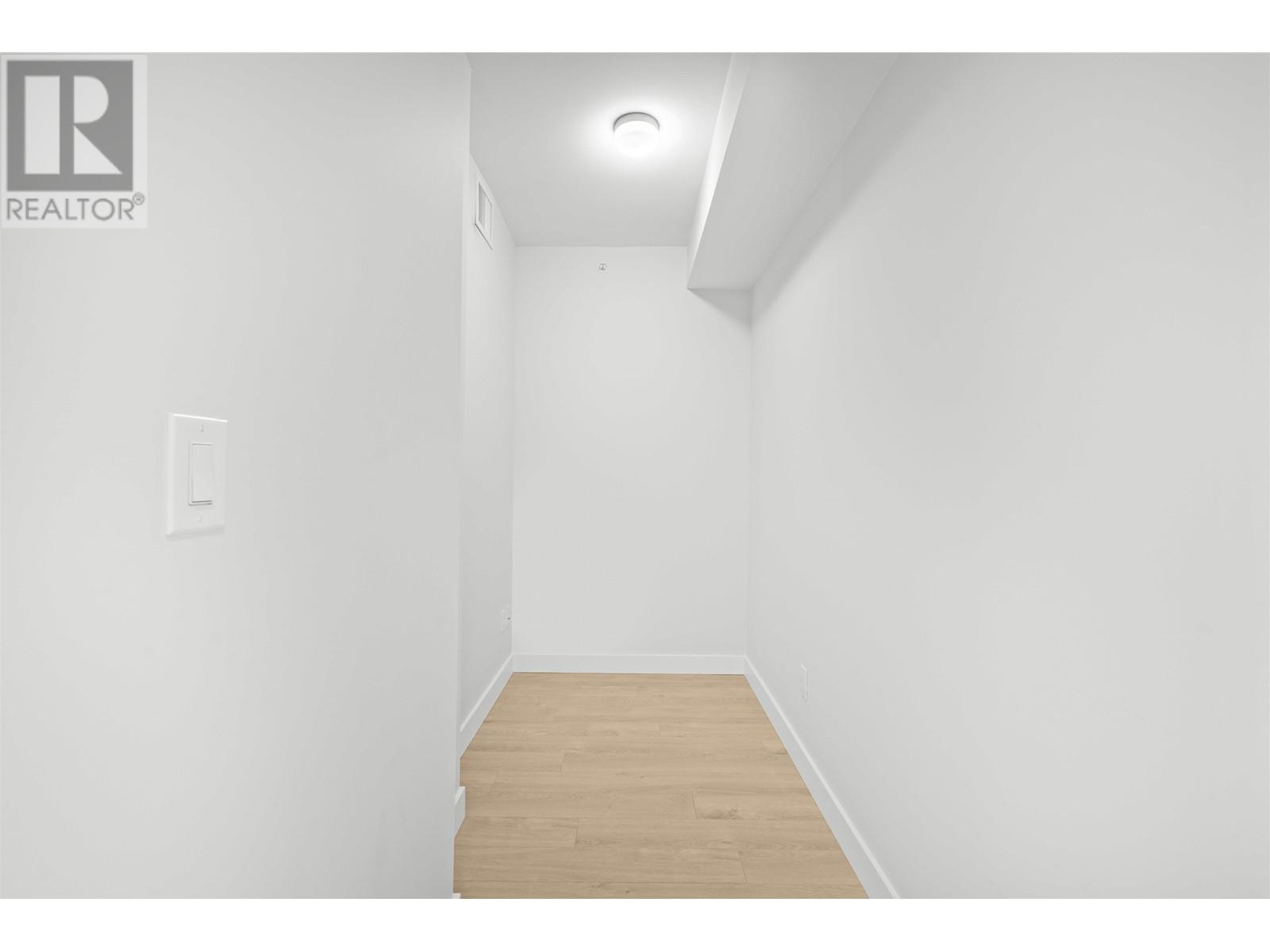 Listing Picture 21 of 40 : 2801 1788 GILMORE AVENUE, Burnaby / 本拿比 - 魯藝地產 Yvonne Lu Group - MLS Medallion Club Member