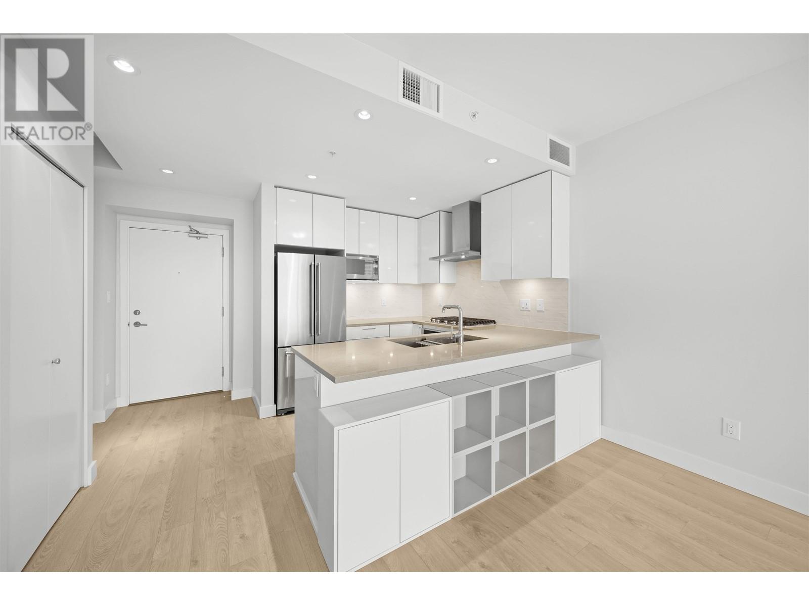 Listing Picture 8 of 40 : 2801 1788 GILMORE AVENUE, Burnaby / 本拿比 - 魯藝地產 Yvonne Lu Group - MLS Medallion Club Member