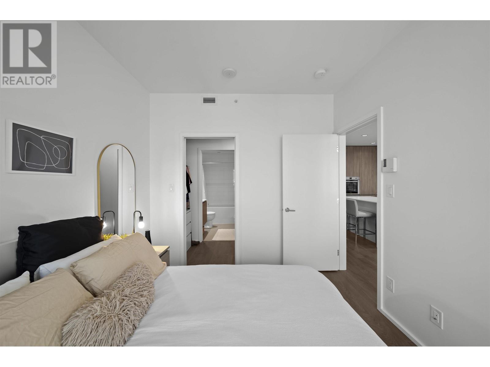 Listing Picture 12 of 24 : 1009 4650 BRENTWOOD BOULEVARD, Burnaby / 本拿比 - 魯藝地產 Yvonne Lu Group - MLS Medallion Club Member