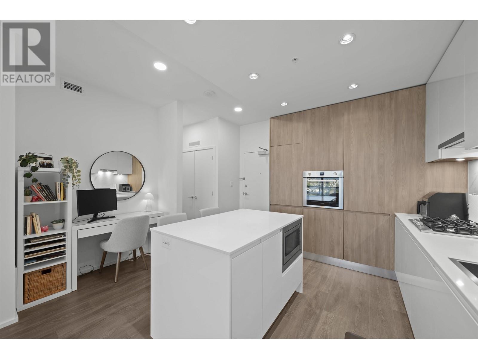 Listing Picture 8 of 24 : 1009 4650 BRENTWOOD BOULEVARD, Burnaby / 本拿比 - 魯藝地產 Yvonne Lu Group - MLS Medallion Club Member