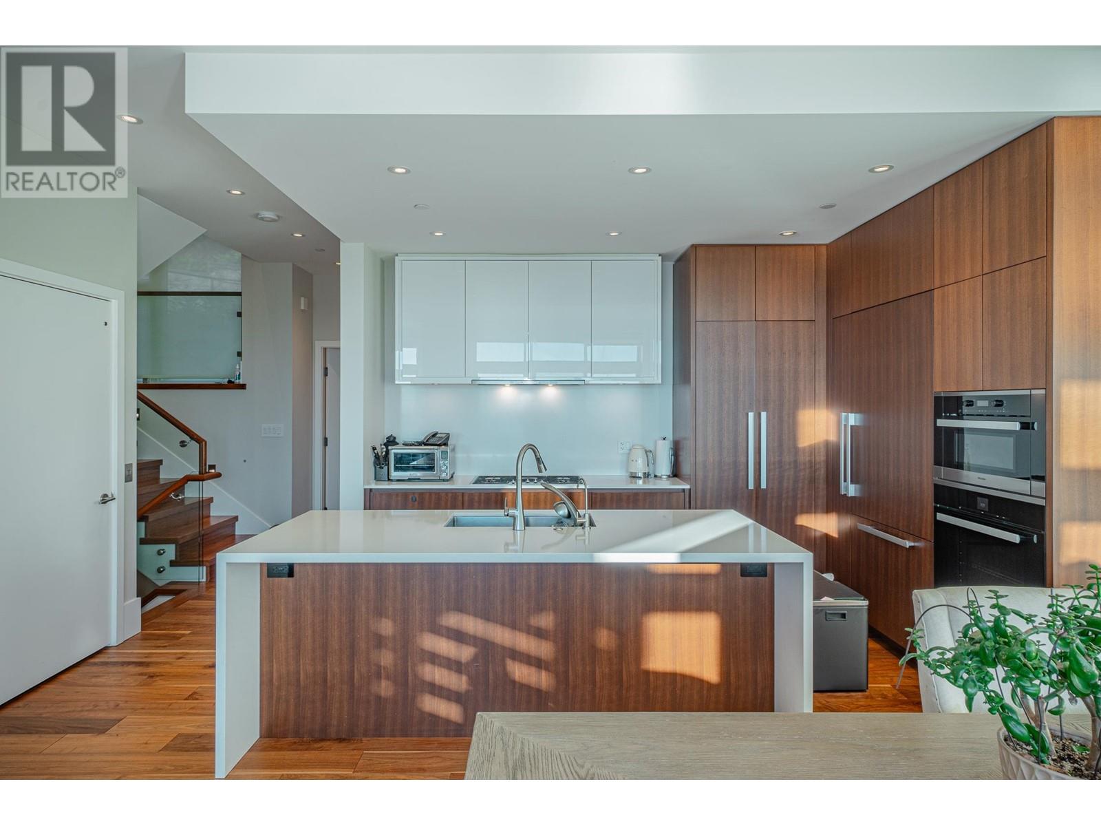 Property at 2825 CHIPPENDALE ROAD image 2