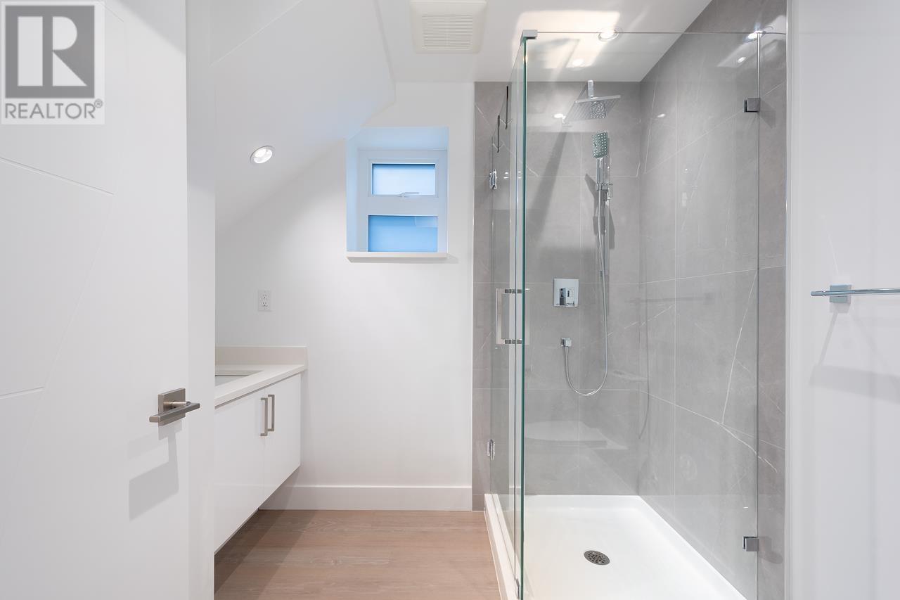 1 2119 E 29th Avenue, Vancouver, British Columbia  V5N 2Z2 - Photo 37 - R2958759