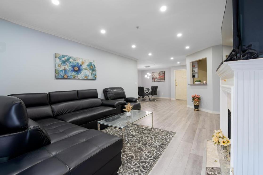 Property at 110 7161 121 STREET image 3