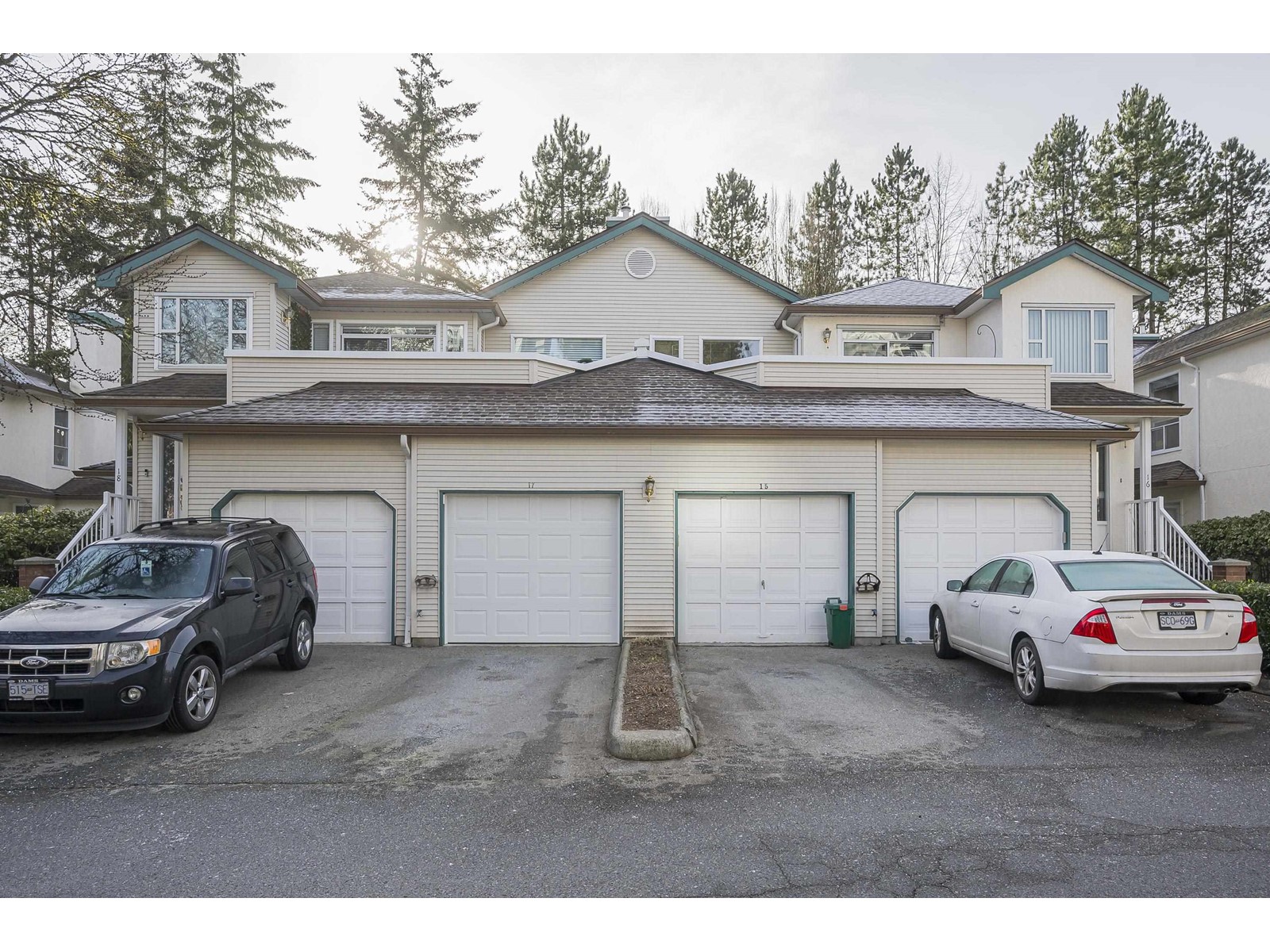 17 10038 150 STREET, surrey, British Columbia