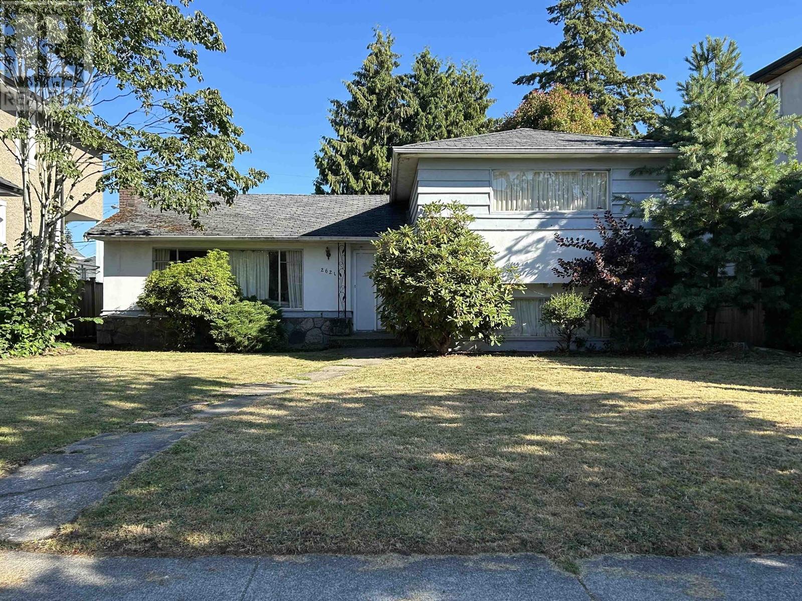 Property at 2621 MCBAIN AVENUE image 4