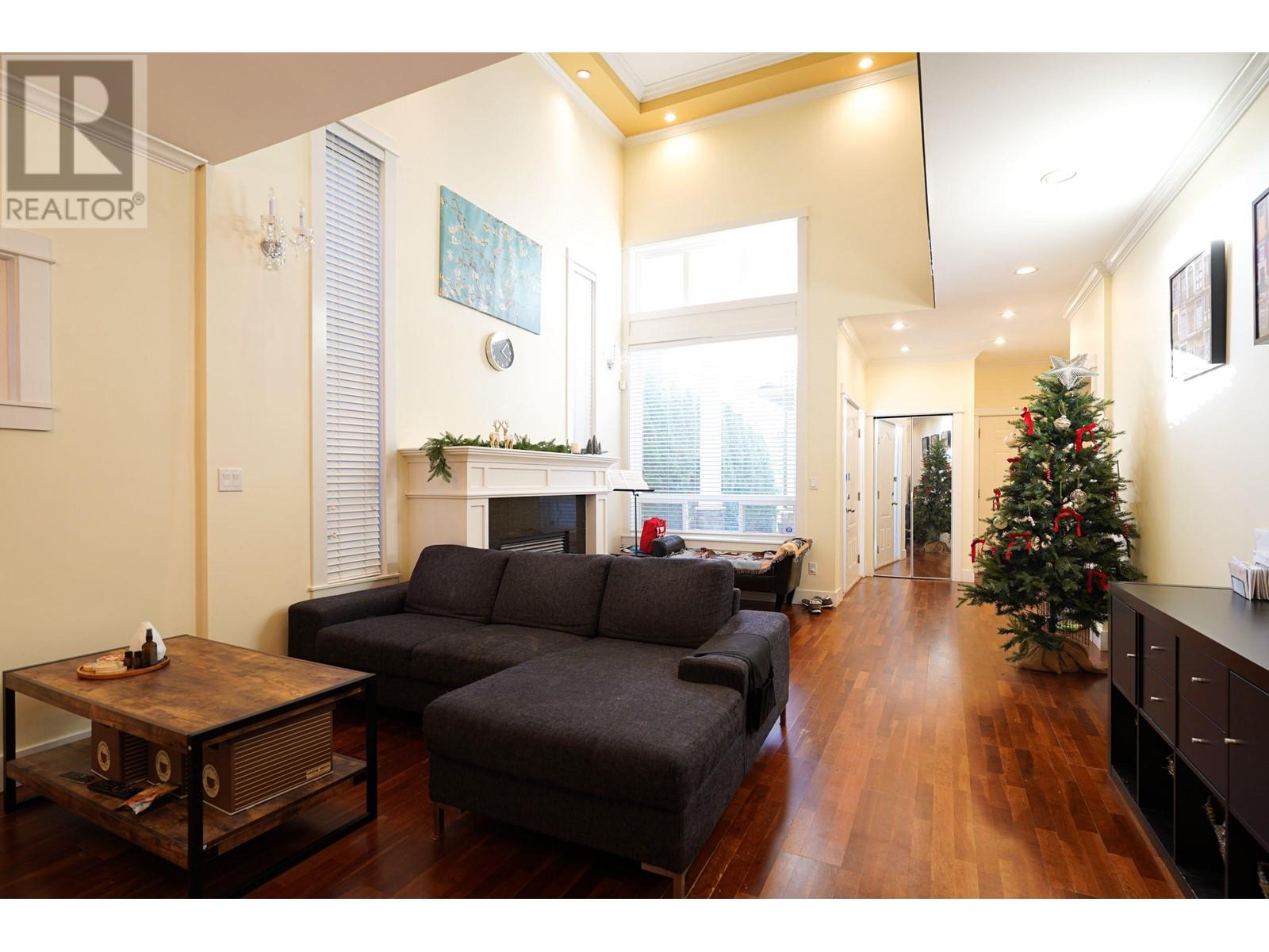 Listing Picture 11 of 20 : 11860 DUNAVON PLACE, Richmond / 烈治文 - 魯藝地產 Yvonne Lu Group - MLS Medallion Club Member