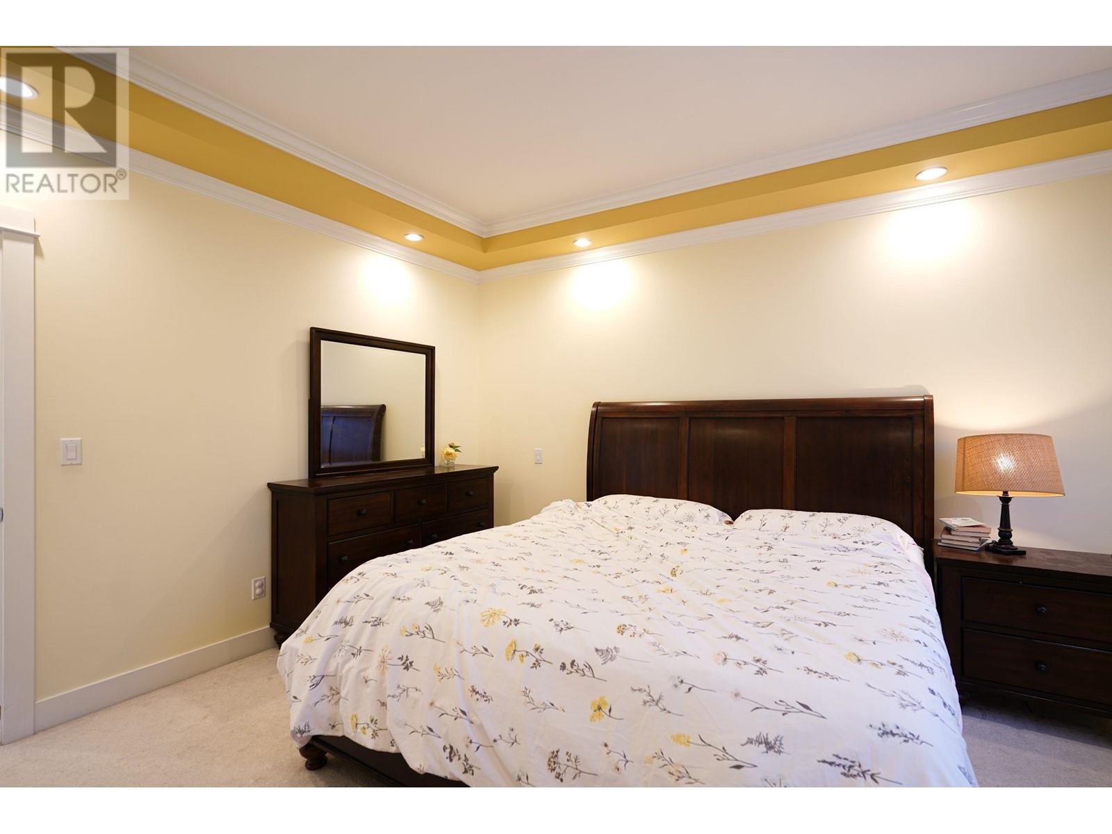 Listing Picture 16 of 20 : 11860 DUNAVON PLACE, Richmond / 烈治文 - 魯藝地產 Yvonne Lu Group - MLS Medallion Club Member